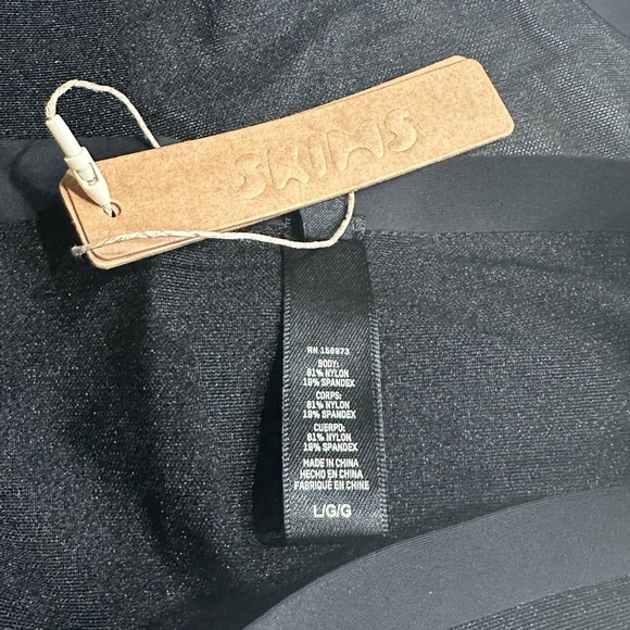 NEW, SKIMS Women’s L Sheer Sculpt High Waisted Thong Light Shapewear Onyx Black - Picture 5 of 9